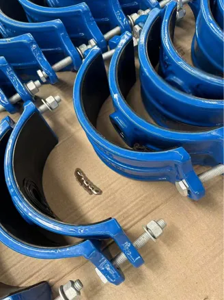 Sedlová svorka z tvárné litiny z PVC